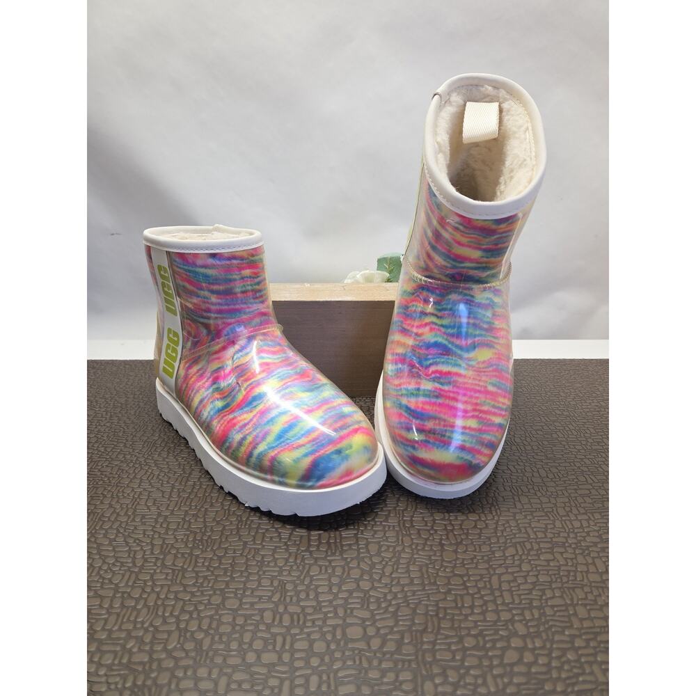 UGG Women's Classic Clear Mini Pixelate Ankle Boot, Pixelate White Size 6